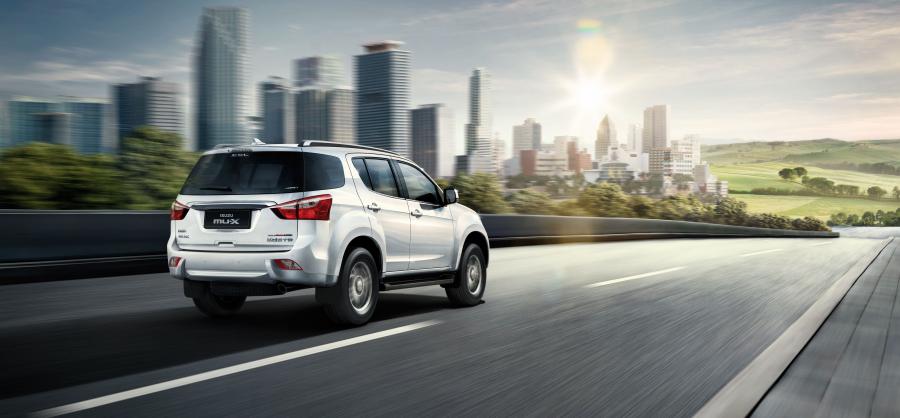  Isuzu MU-X 2015 года  (CN) (фото 3 из 8)